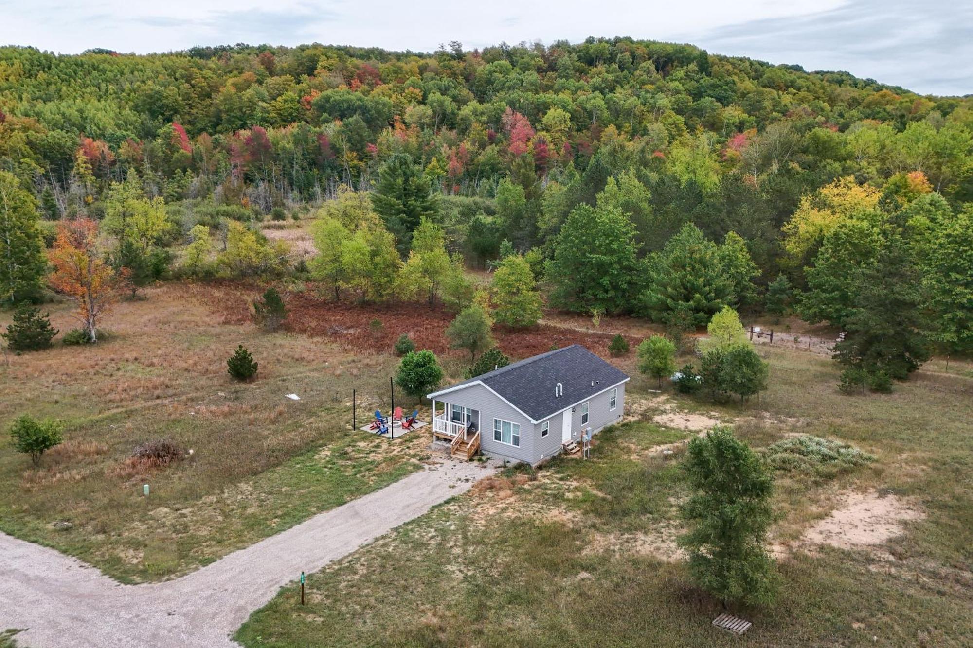 Family Home In Rapid City About 4 Mi To Torch Lake! Exteriör bild